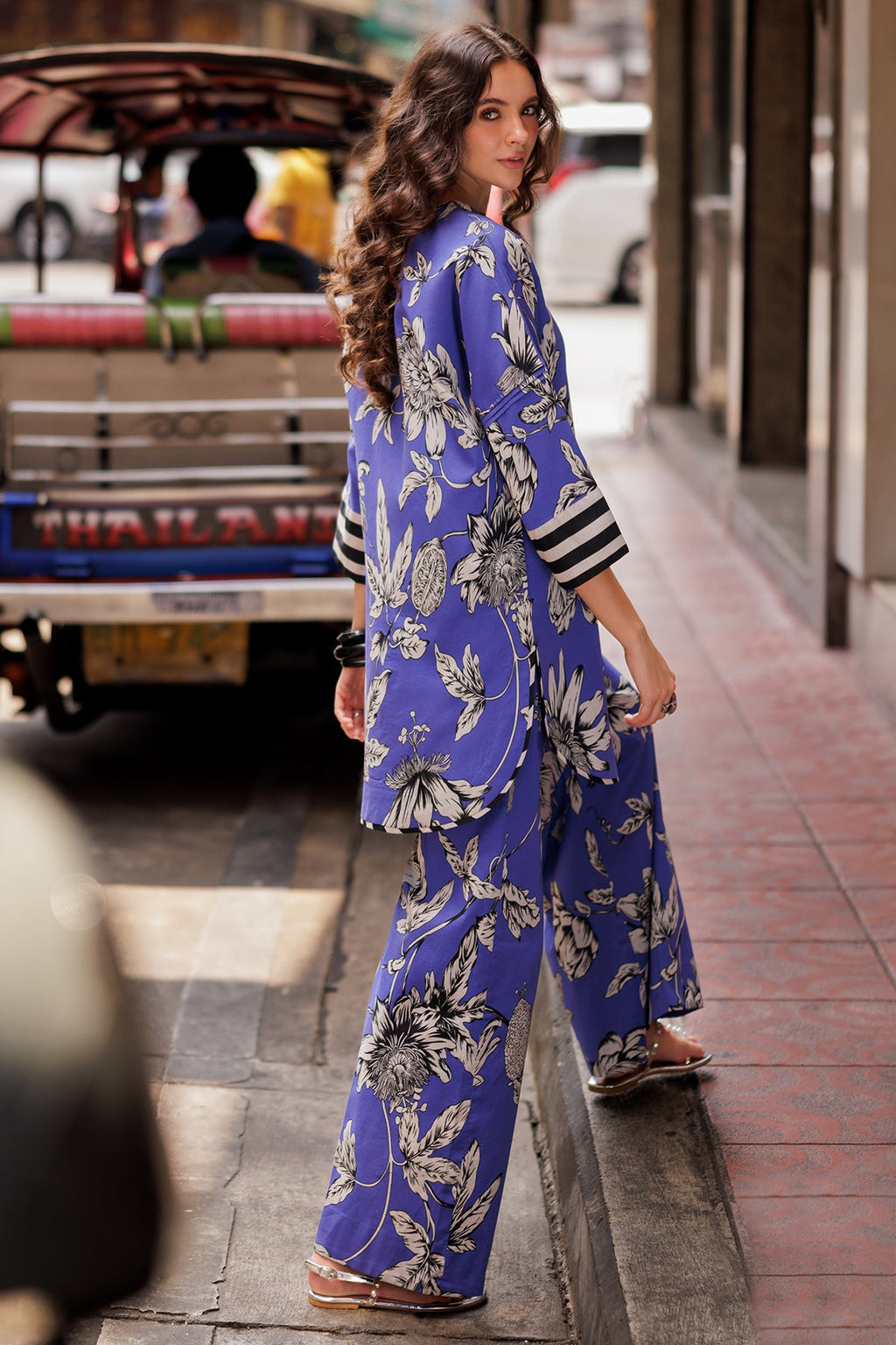 2-PC Printed Lawn Suit CPM-5-043