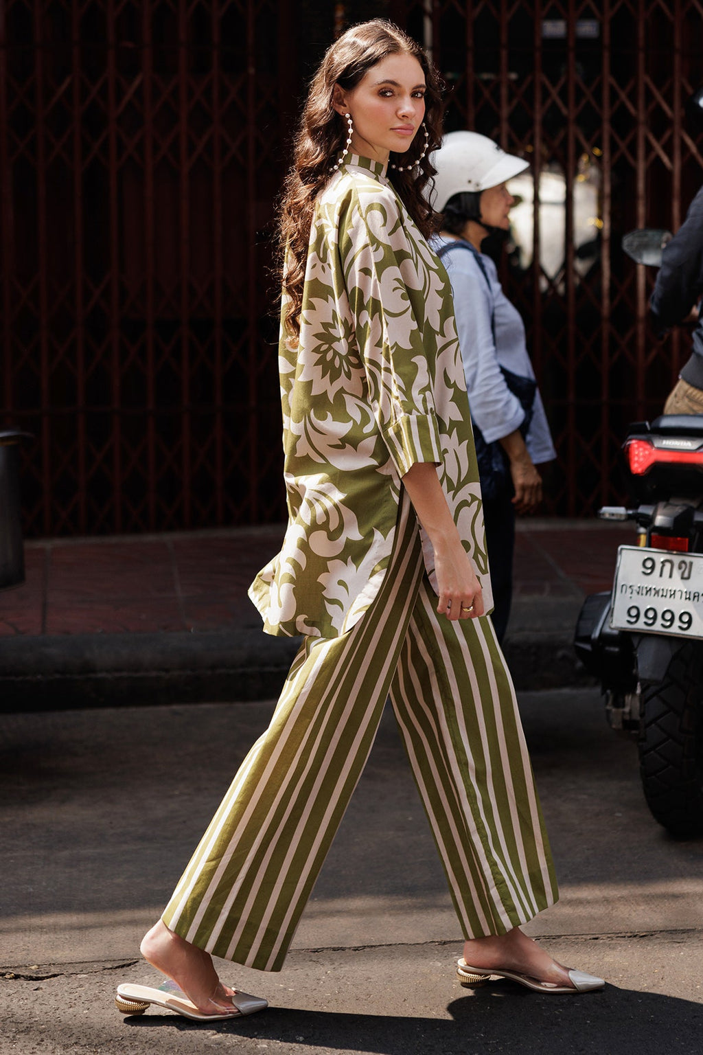 2-PC Printed Lawn Suit CPM-5-47A