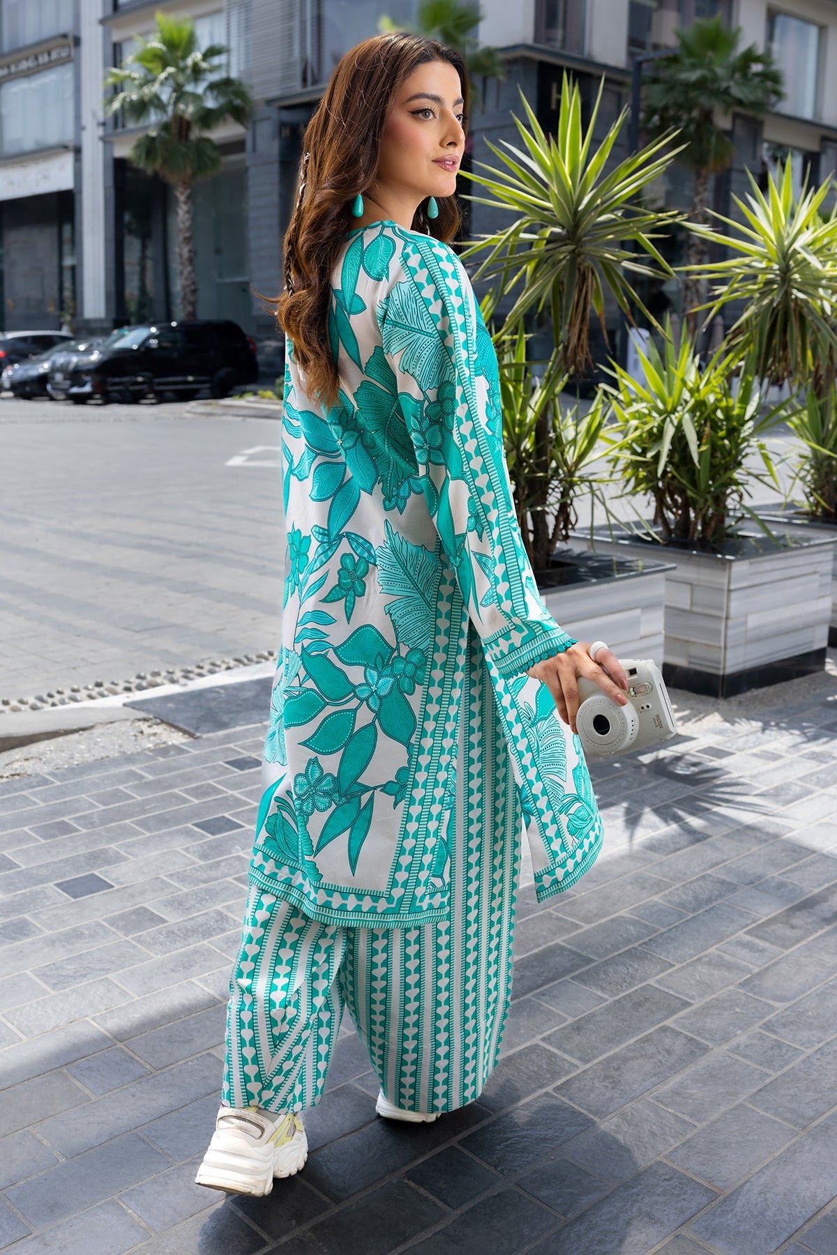 2-PC Printed Lawn Suit CPM-5-148Z