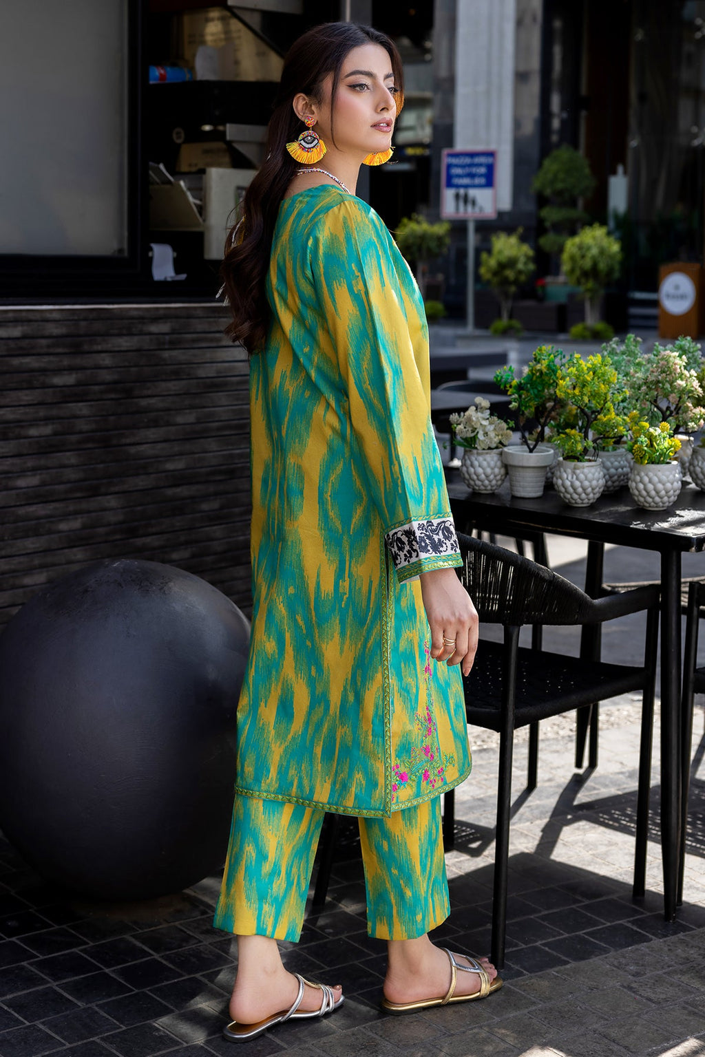 2-PC Printed Lawn Suit CPM-5-69Z