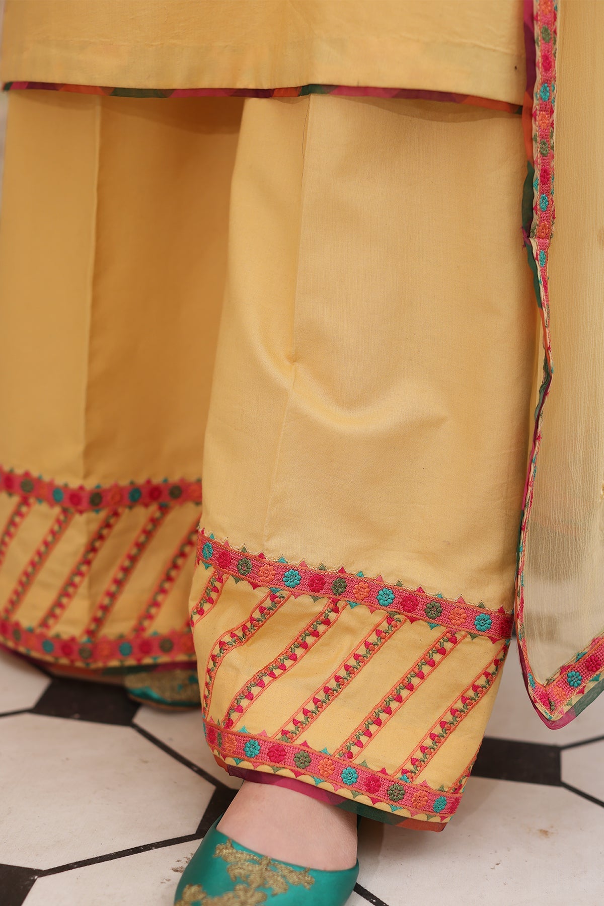 3-PC Embroidered Lawn Shirt with Chiffon Dupatta and Trouser CNP-4-010