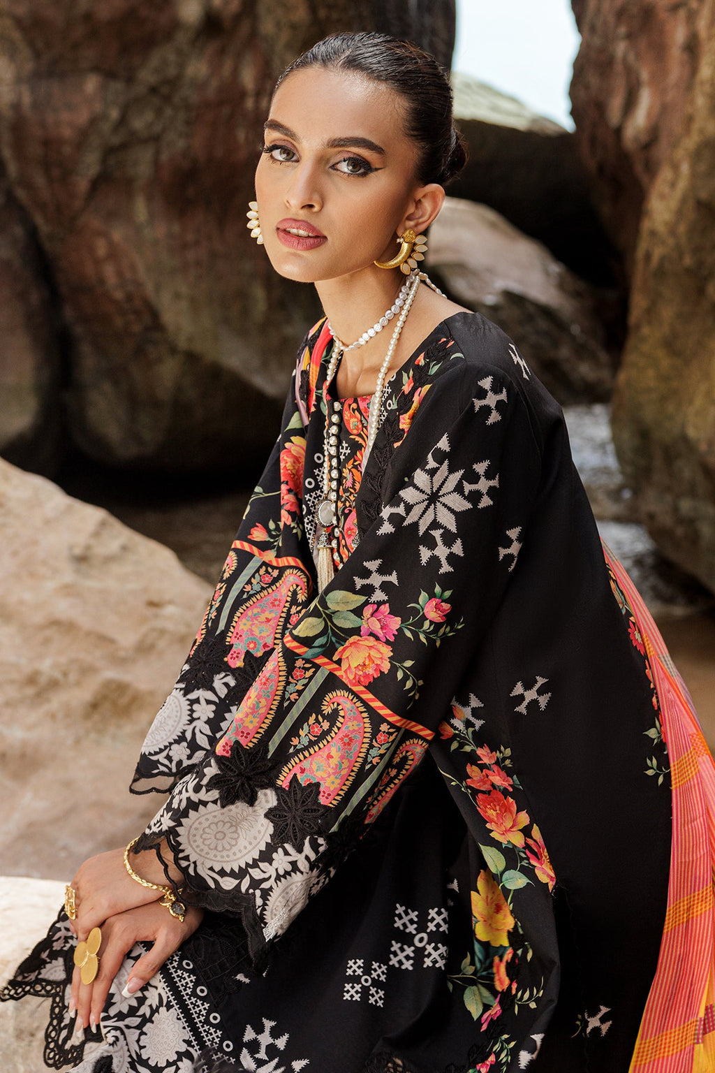 3-PC Embroidered Lawn Shirt with Embroidered Chiffon Dupatta and Trouser DSCC4-28