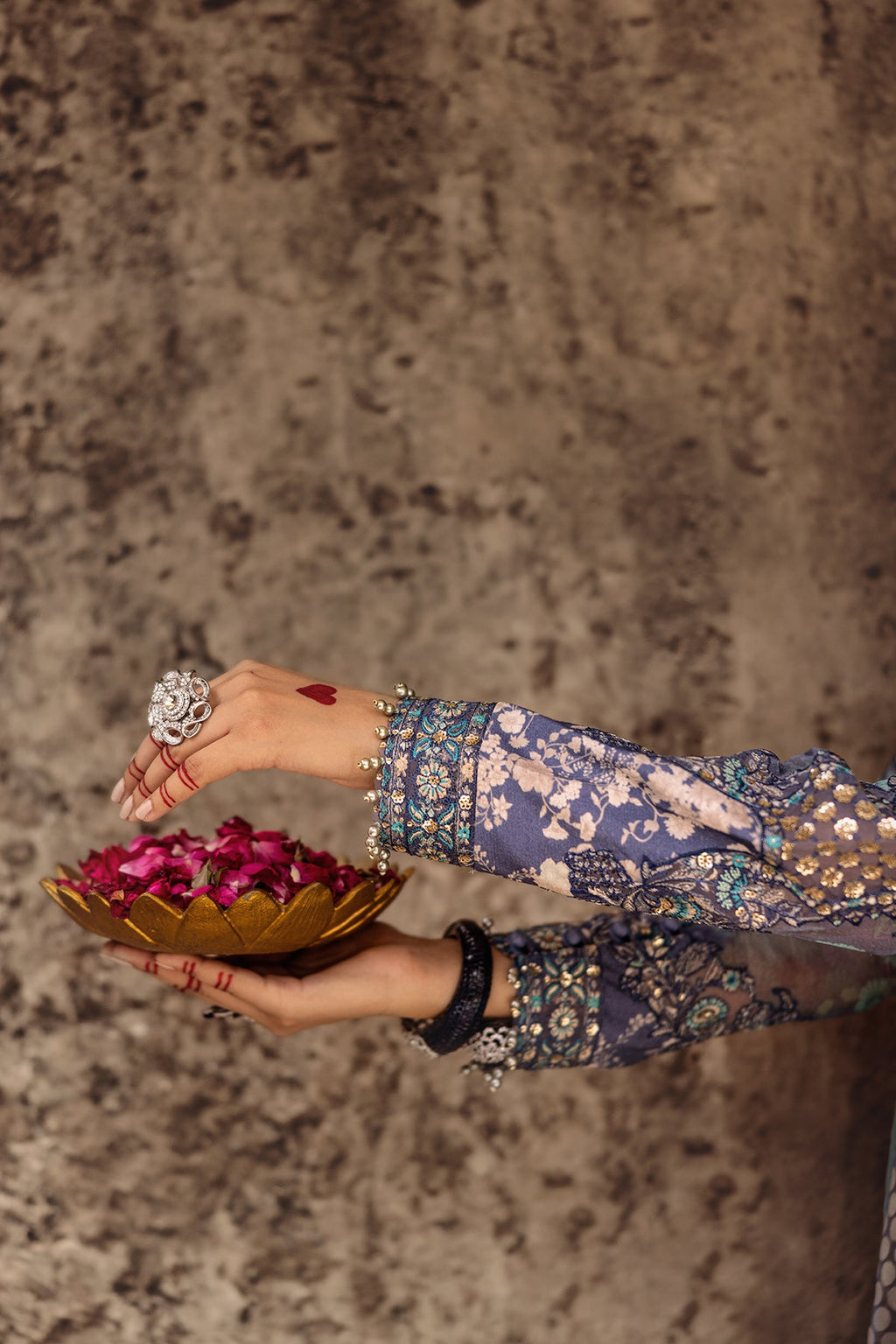 3-PC Unstitched Luxury Chiffon Collection VSL25-07