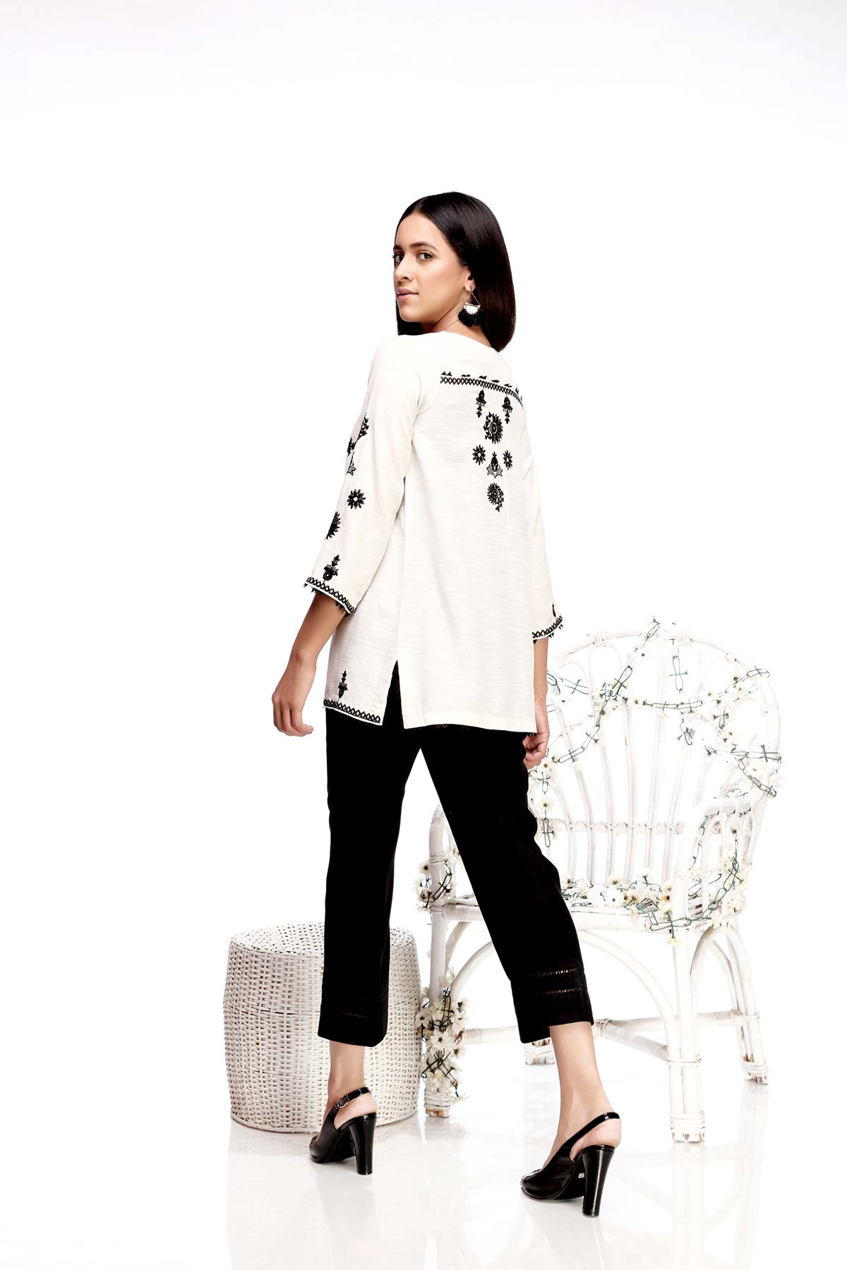 Monochrome Bliss 3-Pcs CTA20-36