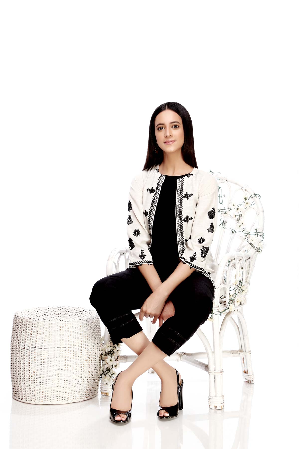 Monochrome Bliss 3-Pcs CTA20-36